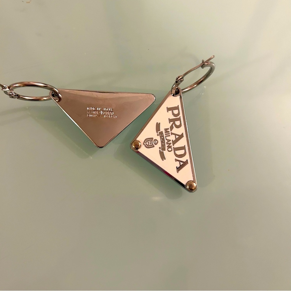 Prada logo triangle earrings - Picture 3 of 3